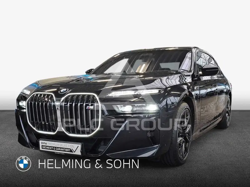2023 BMW M7