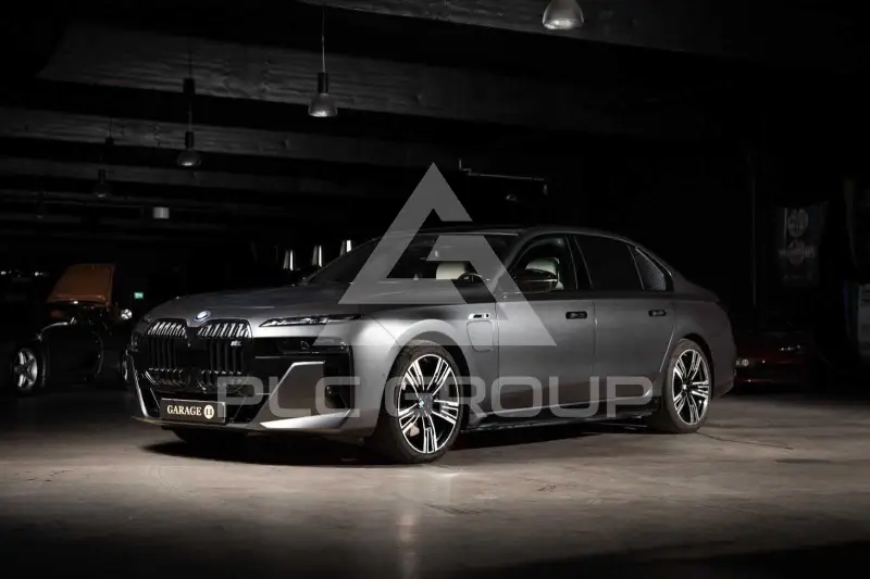 2023 BMW M7