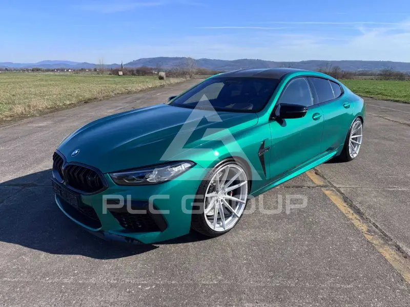2023 BMW M8