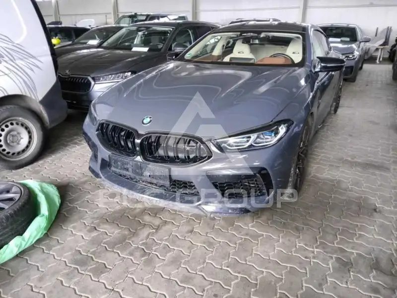 2023 BMW M8