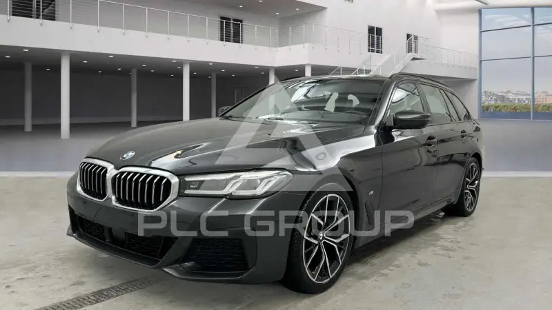 2023 BMW 520