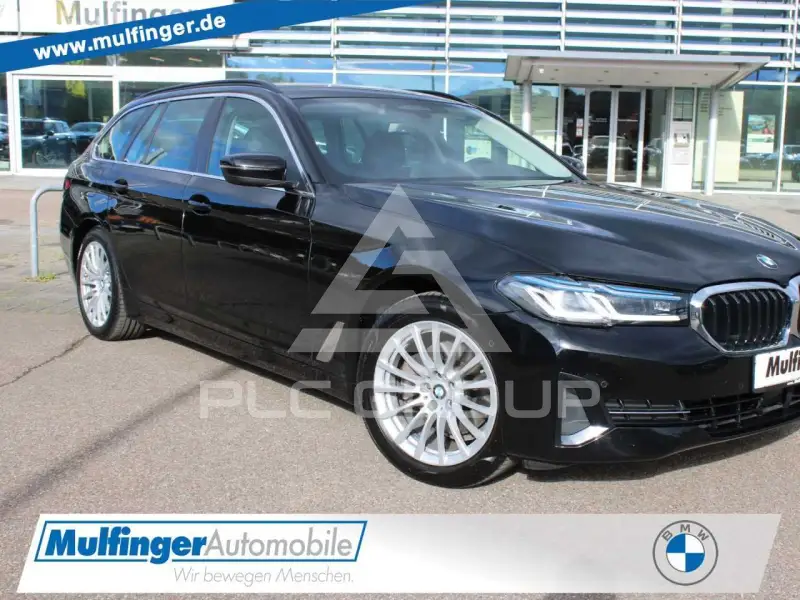 2023 BMW 520