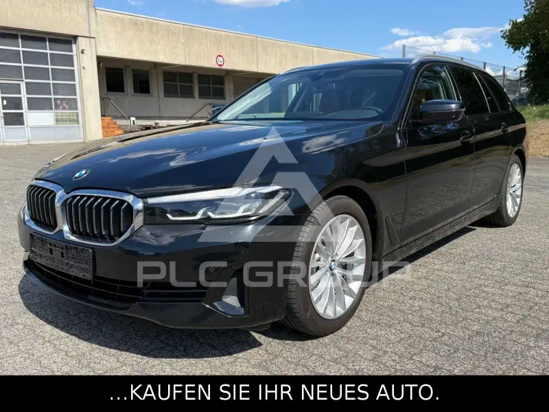 2023 BMW 520