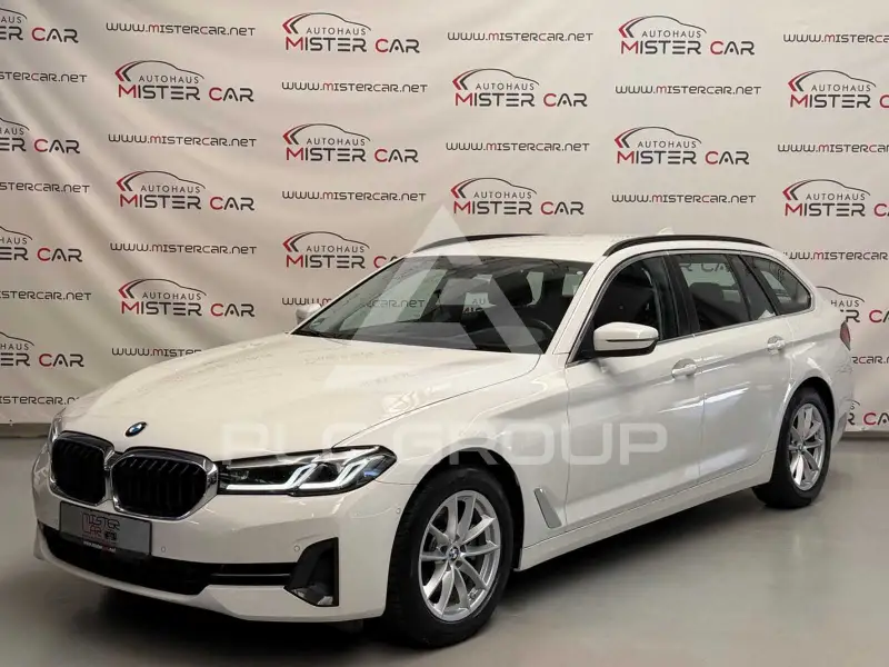 2023 BMW 520