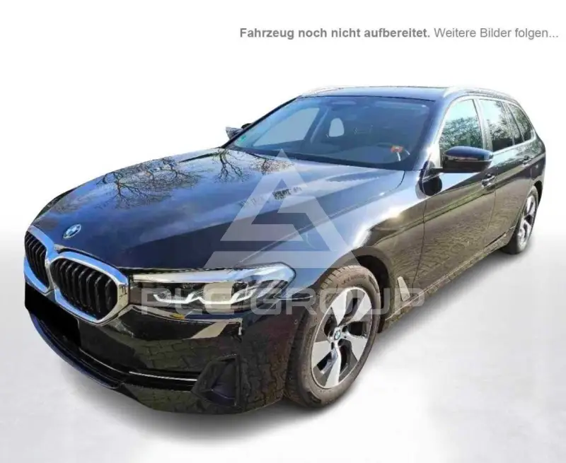 2023 BMW 520