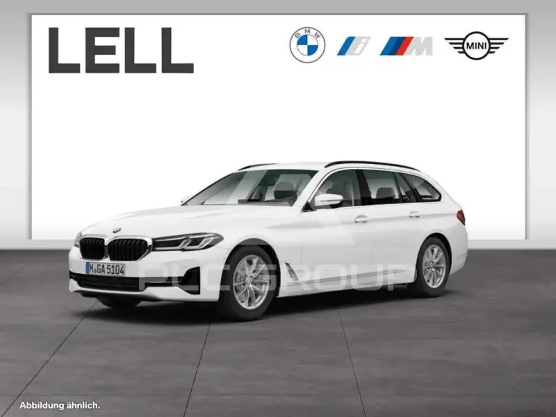 2023 BMW 520
