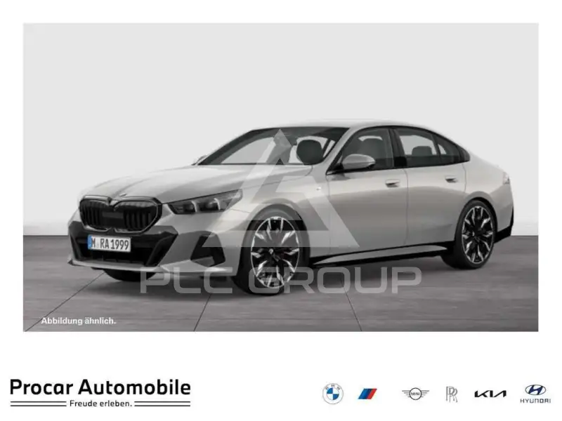 2023 BMW 520