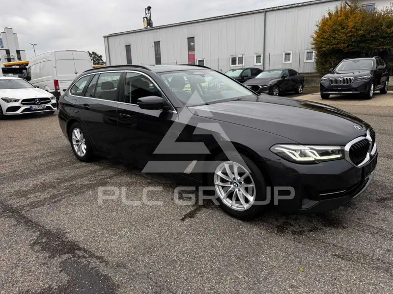 2023 BMW 520