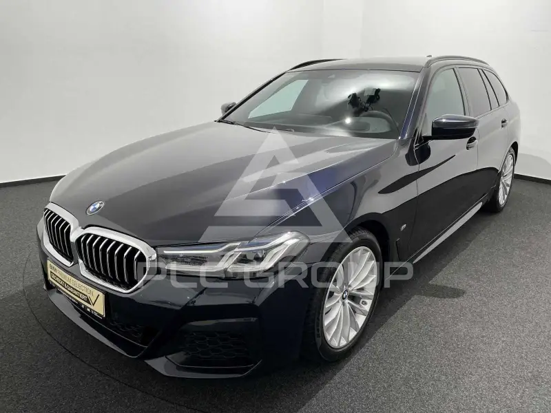 2023 BMW 520