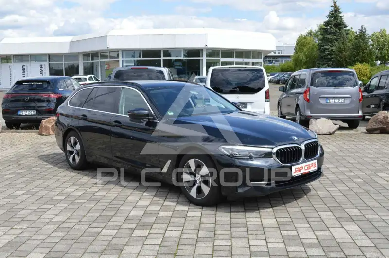 2023 BMW 520