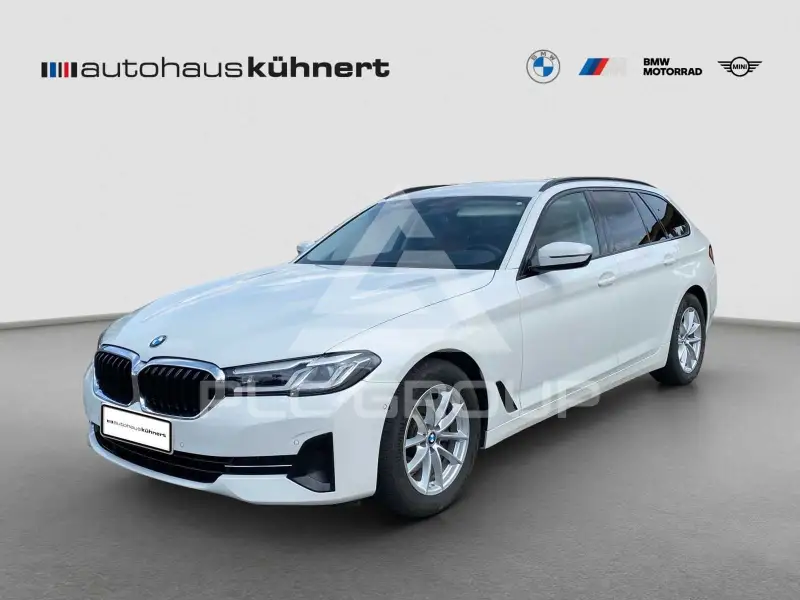 2023 BMW 520