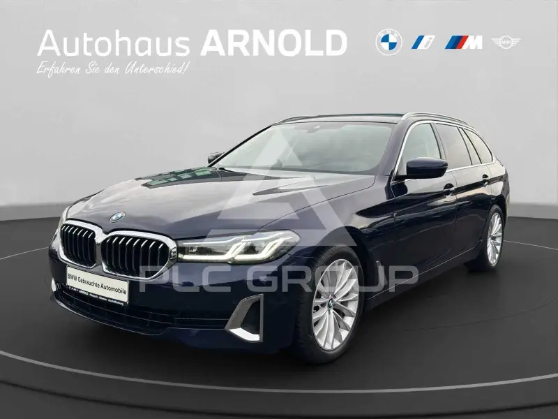 2023 BMW 520