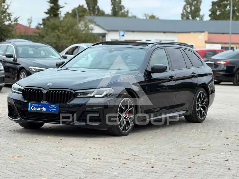 2023 BMW 520