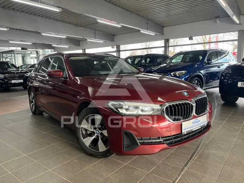2023 BMW 520