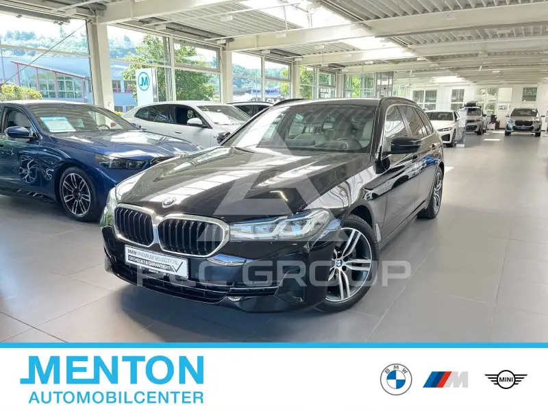2023 BMW 520