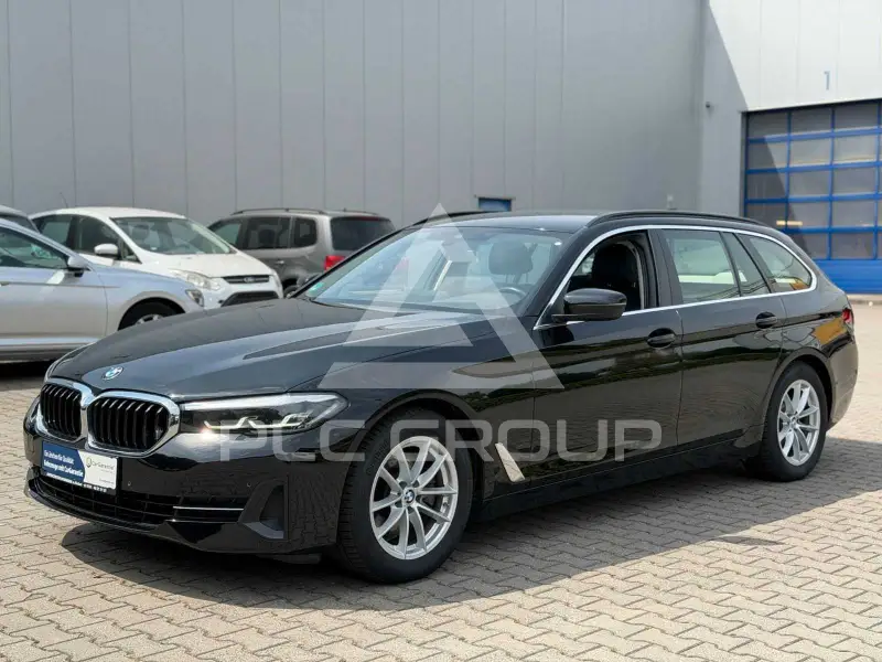 2023 BMW 520