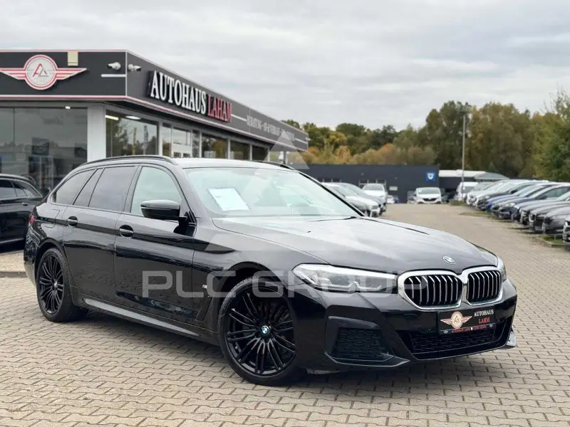 2023 BMW 520