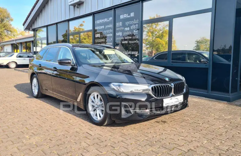 2023 BMW 520