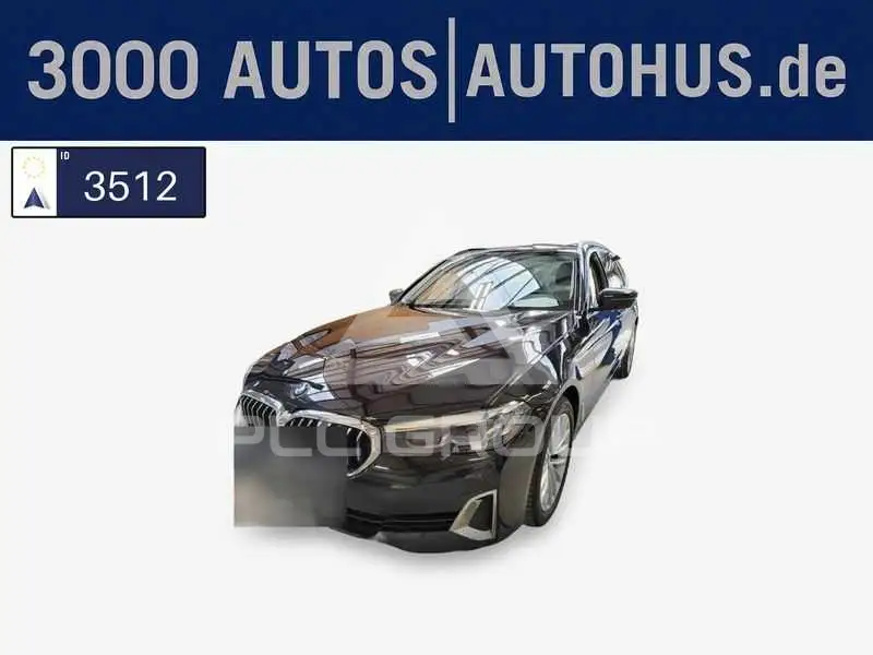 2023 BMW 520
