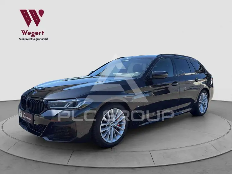 2023 BMW 520