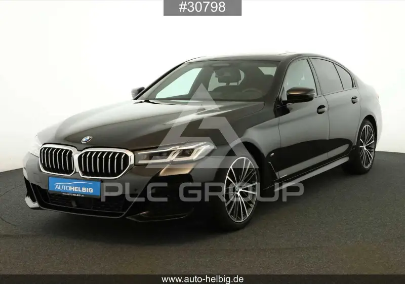 2023 BMW 520