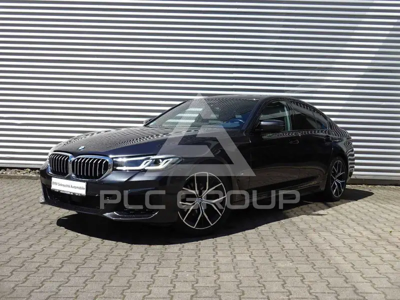 2023 BMW 520