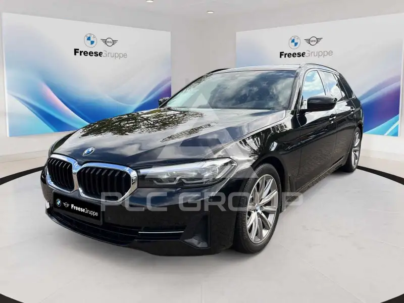 2023 BMW 520
