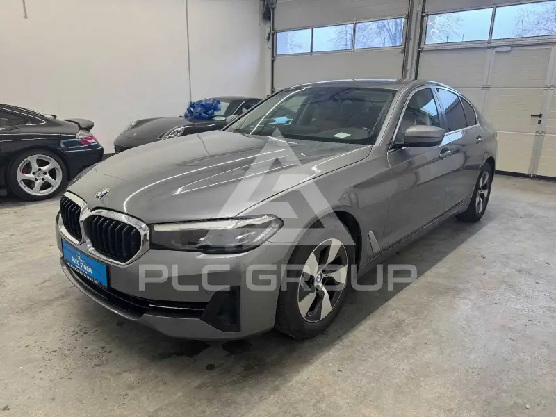 2023 BMW 520