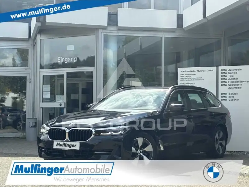 2023 BMW 520