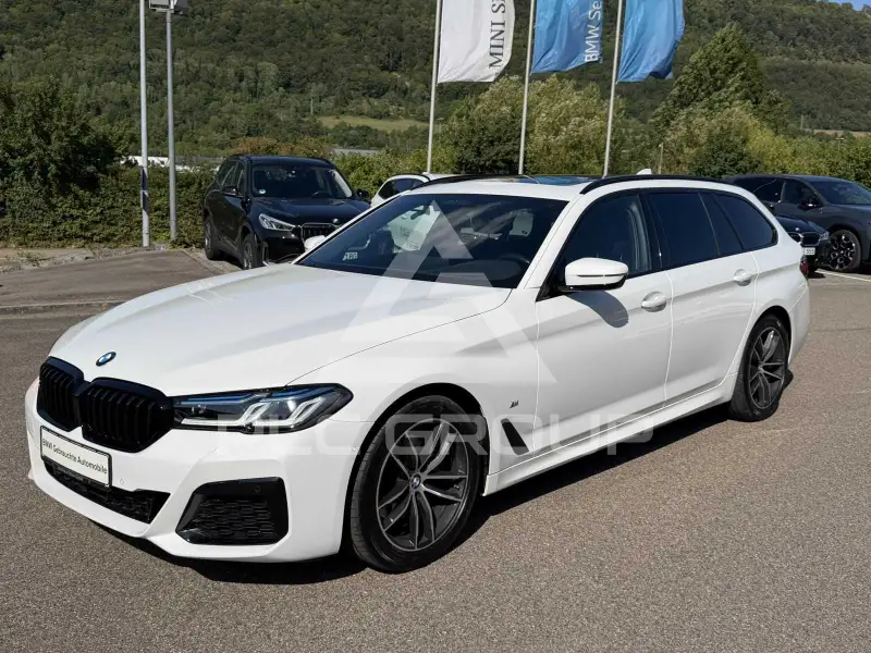 2023 BMW 520
