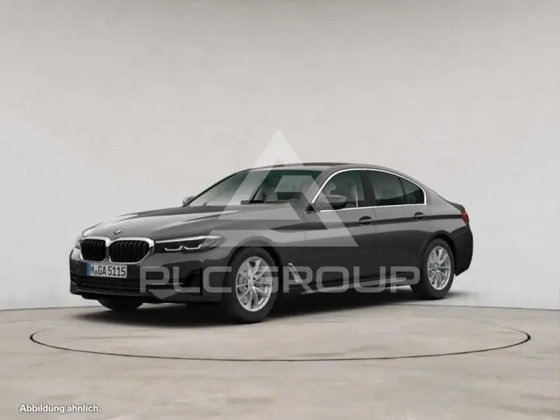 2023 BMW 520