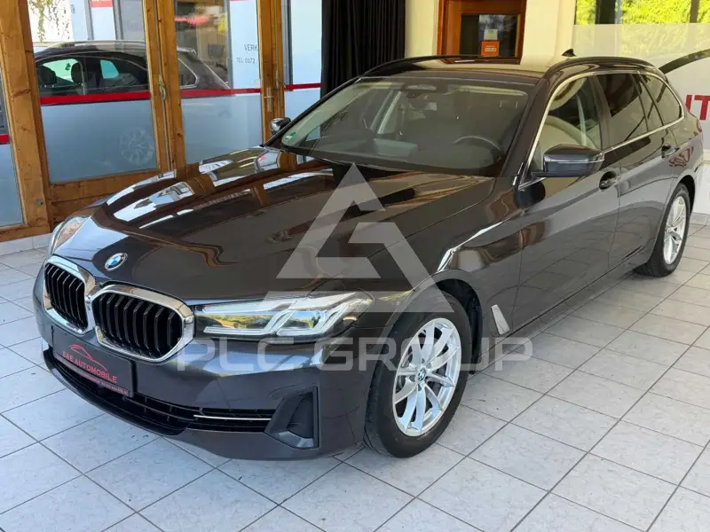 2023 BMW 520