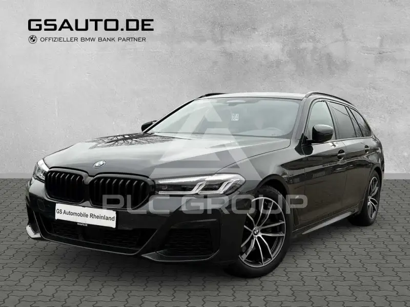 2023 BMW 520