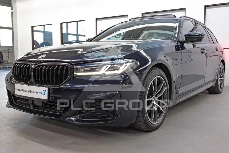 2023 BMW 520