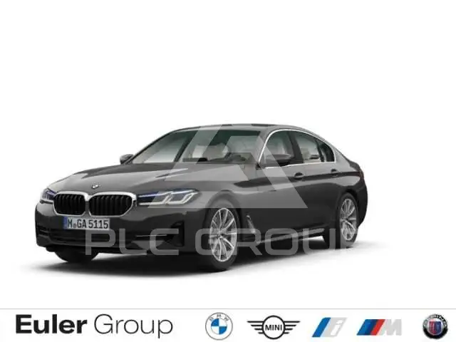2023 BMW 520
