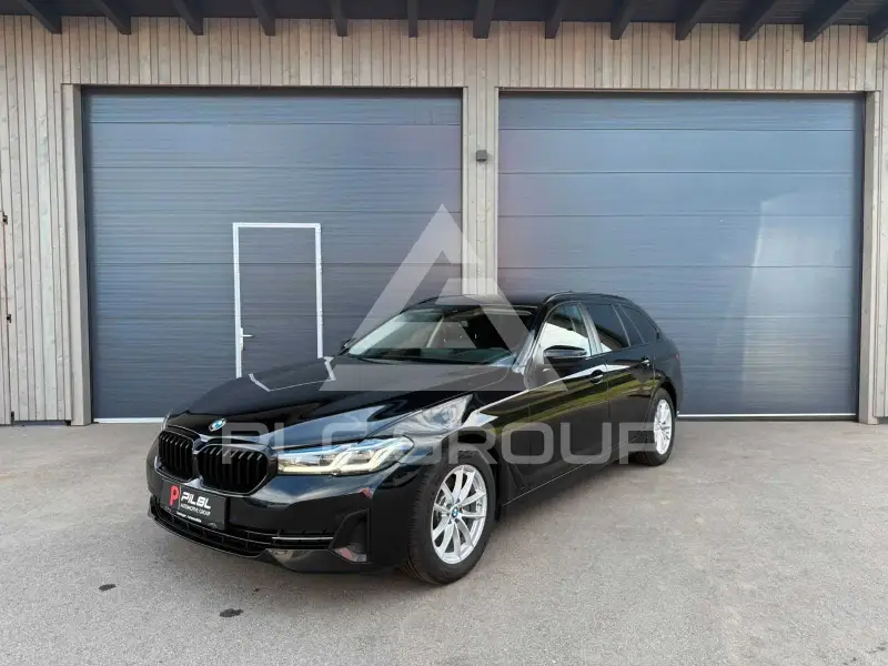 2023 BMW 520