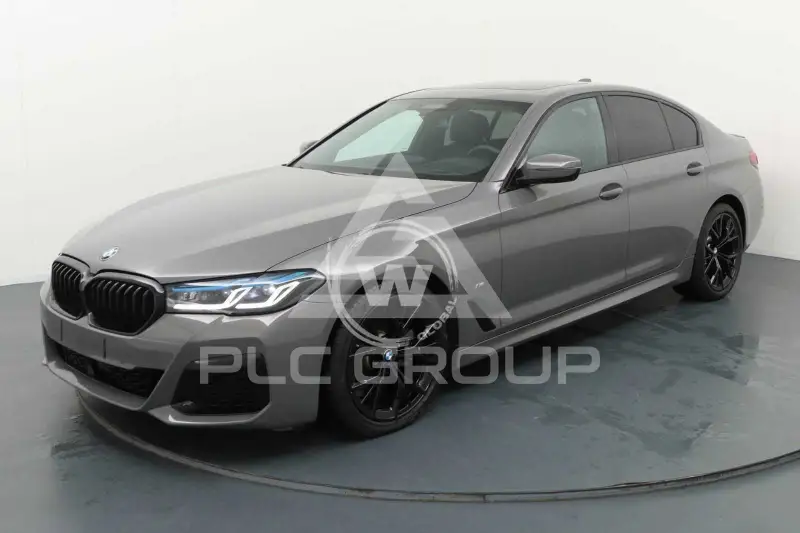 2023 BMW 520