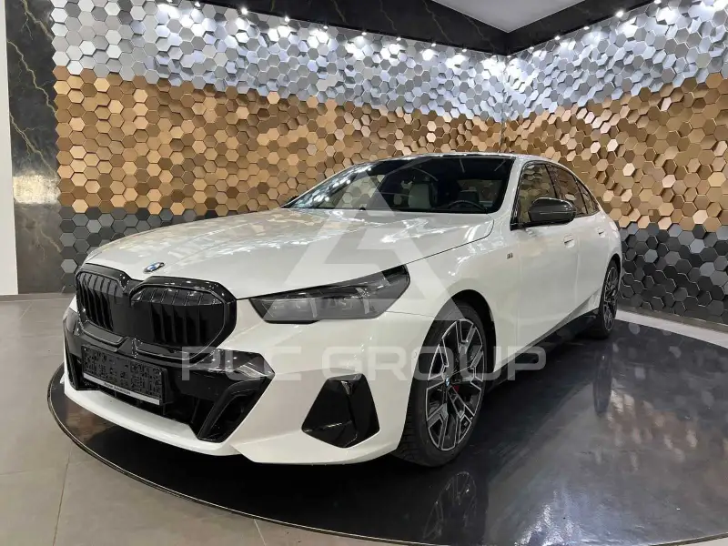 2023 BMW 520