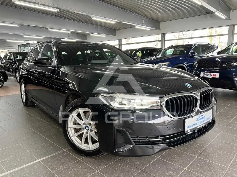2023 BMW 520