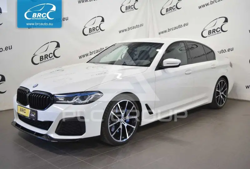 2023 BMW 520