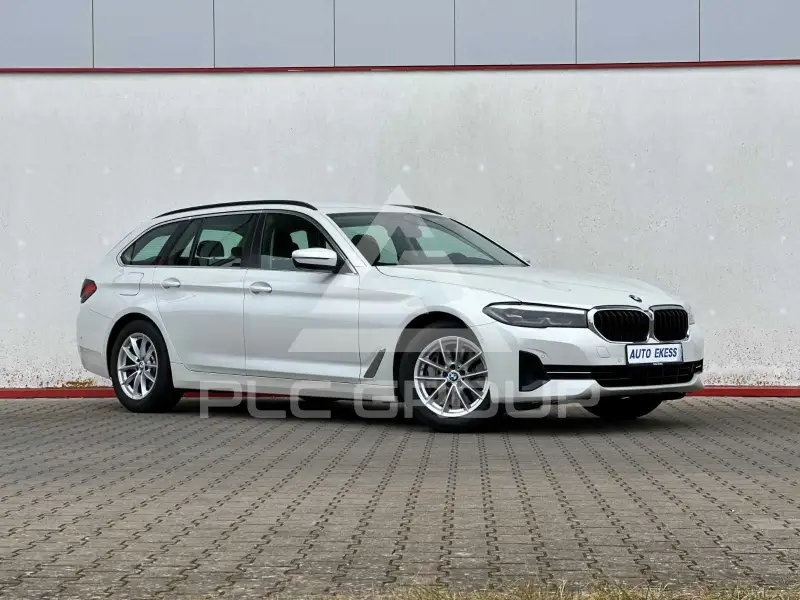 2023 BMW 520