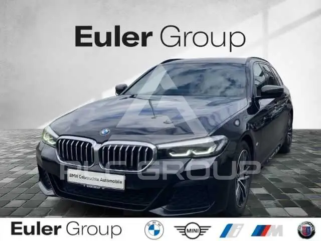 2023 BMW 520