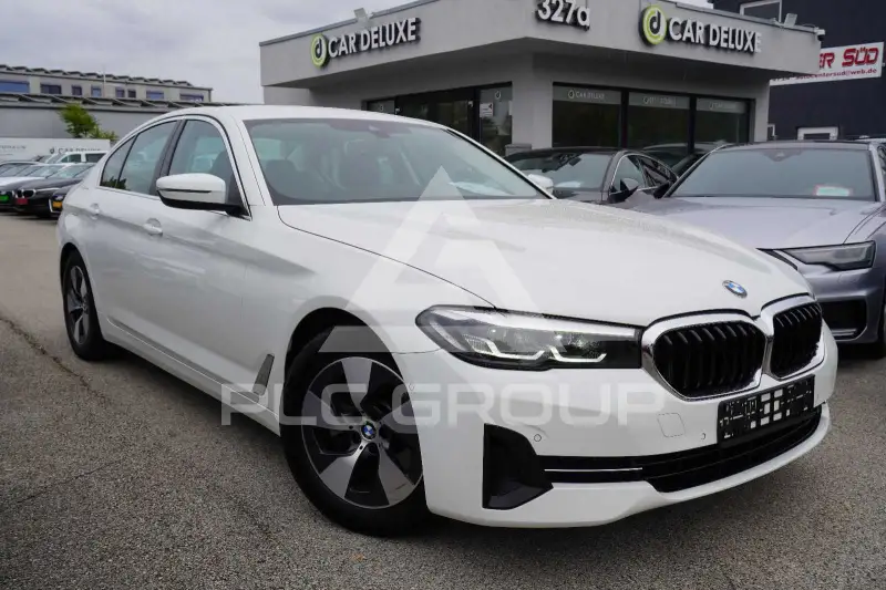 2023 BMW 520