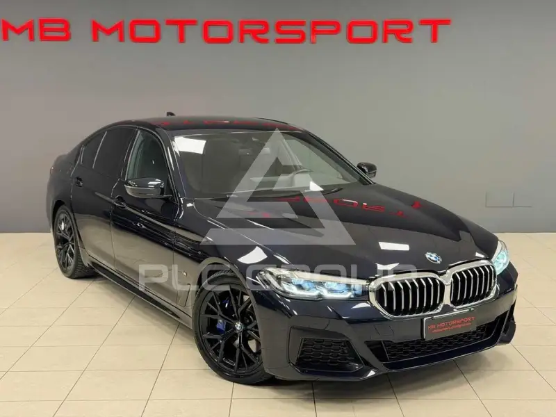 2023 BMW 520
