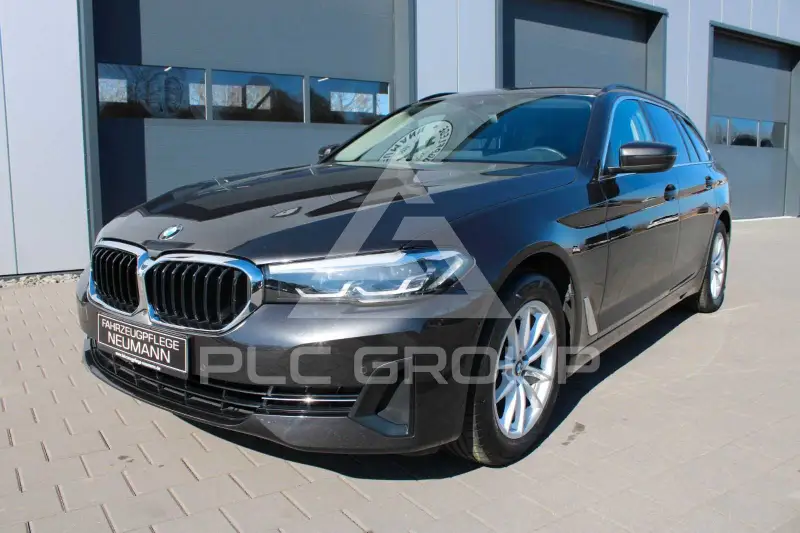 2023 BMW 520