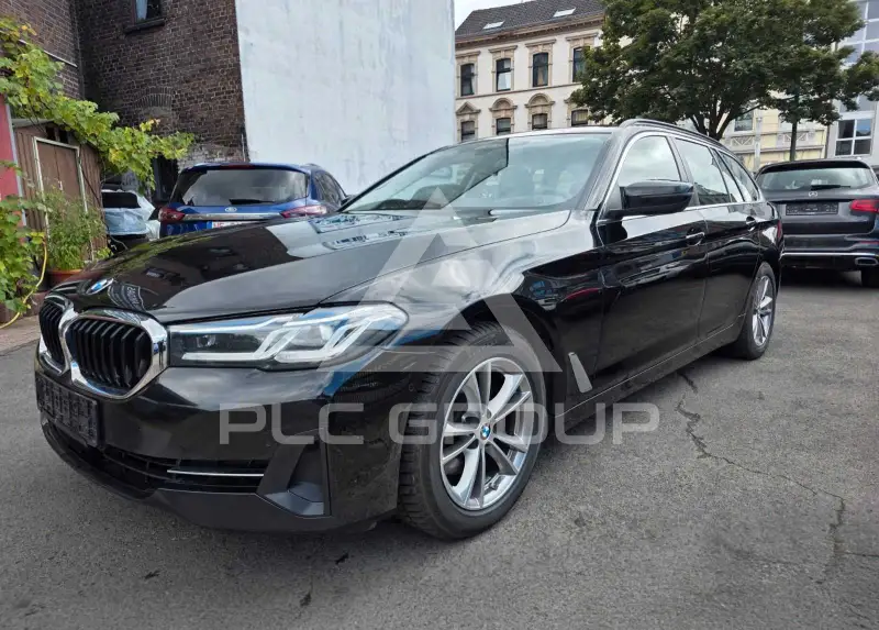2023 BMW 520