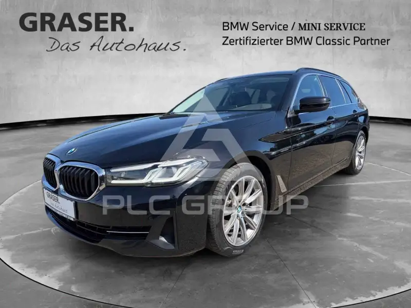 2023 BMW 520