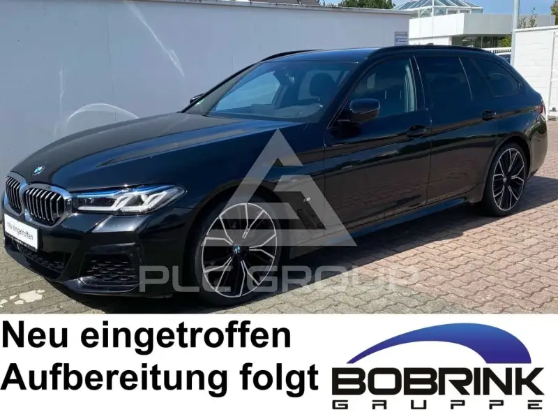 2023 BMW 520