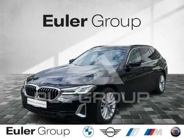 2023 BMW 520