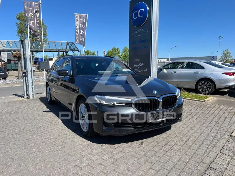 2023 BMW 520